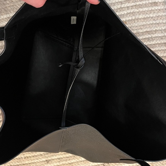 Mansur Gavriel Everyday Soft Tote in Black. Convertible east-west north-south! - Picture 12 of 13